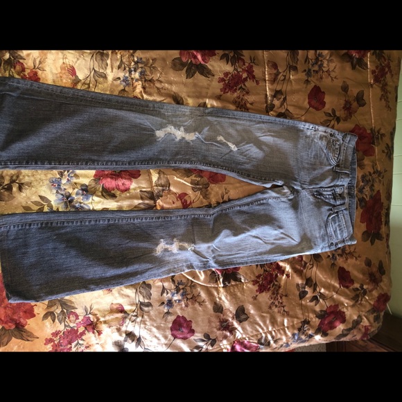 Citizens of Humanity Distressed Low Rise Bootcut - Picture 9 of 11